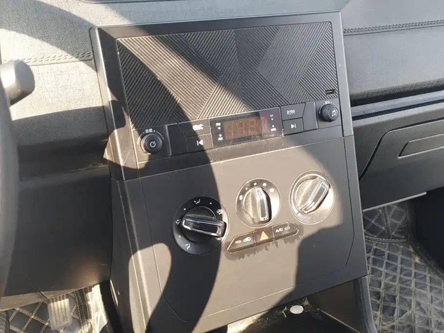 Wuling Hongguang PLUS — миниатюра 13
