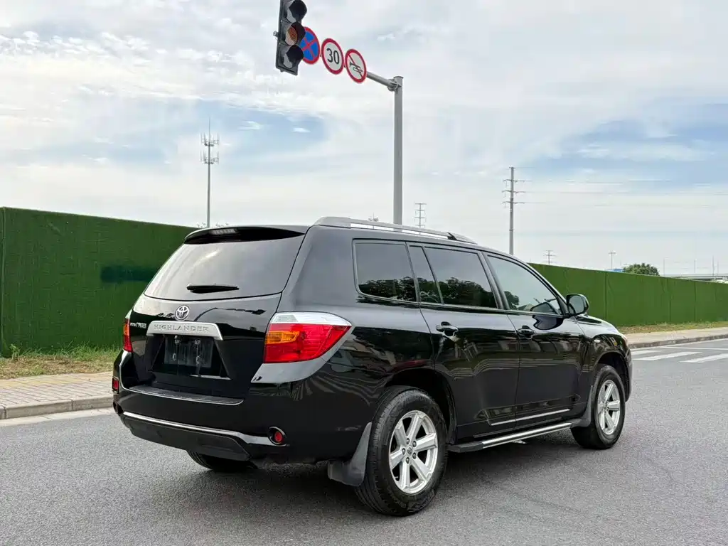 Toyota Highlander — миниатюра 4