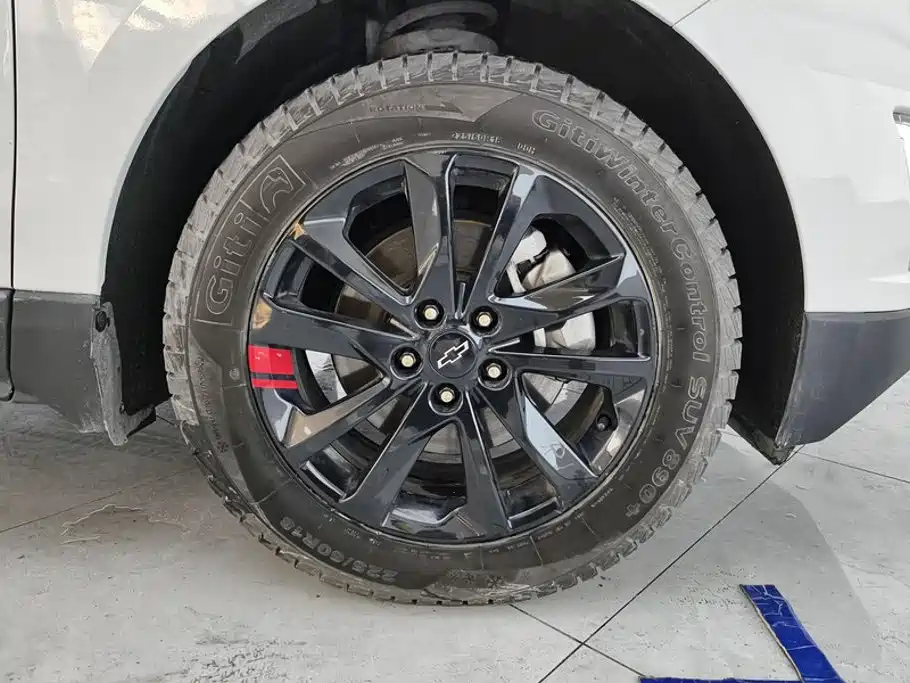 Chevrolet Equinox — миниатюра 6