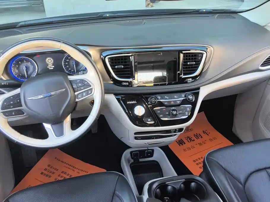 Chrysler Grand Voyager (Import) — миниатюра 12