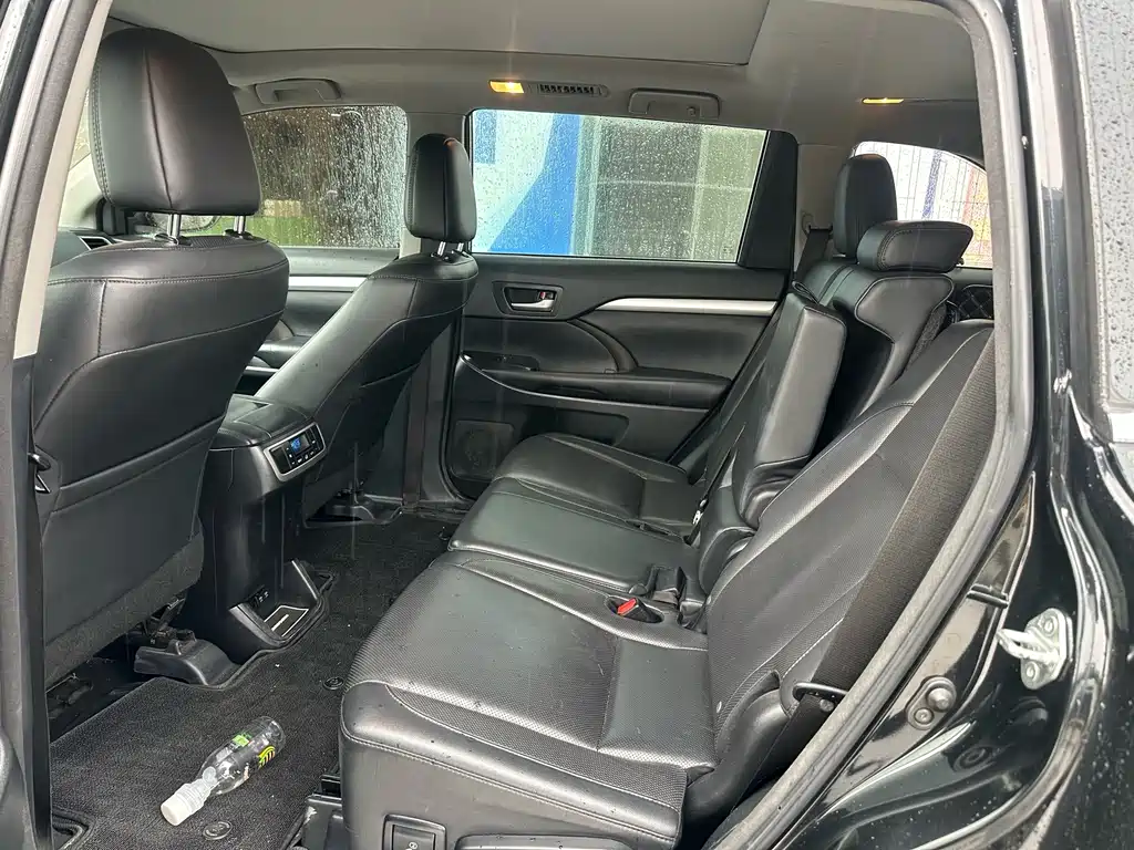 Toyota Highlander — миниатюра 7