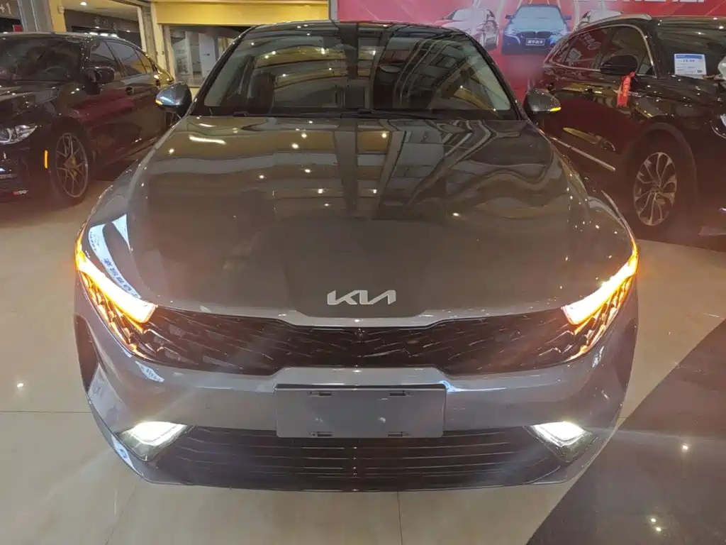 Kia K5 — миниатюра 3