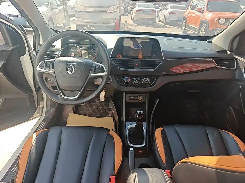 Baojun 310 — миниатюра 10