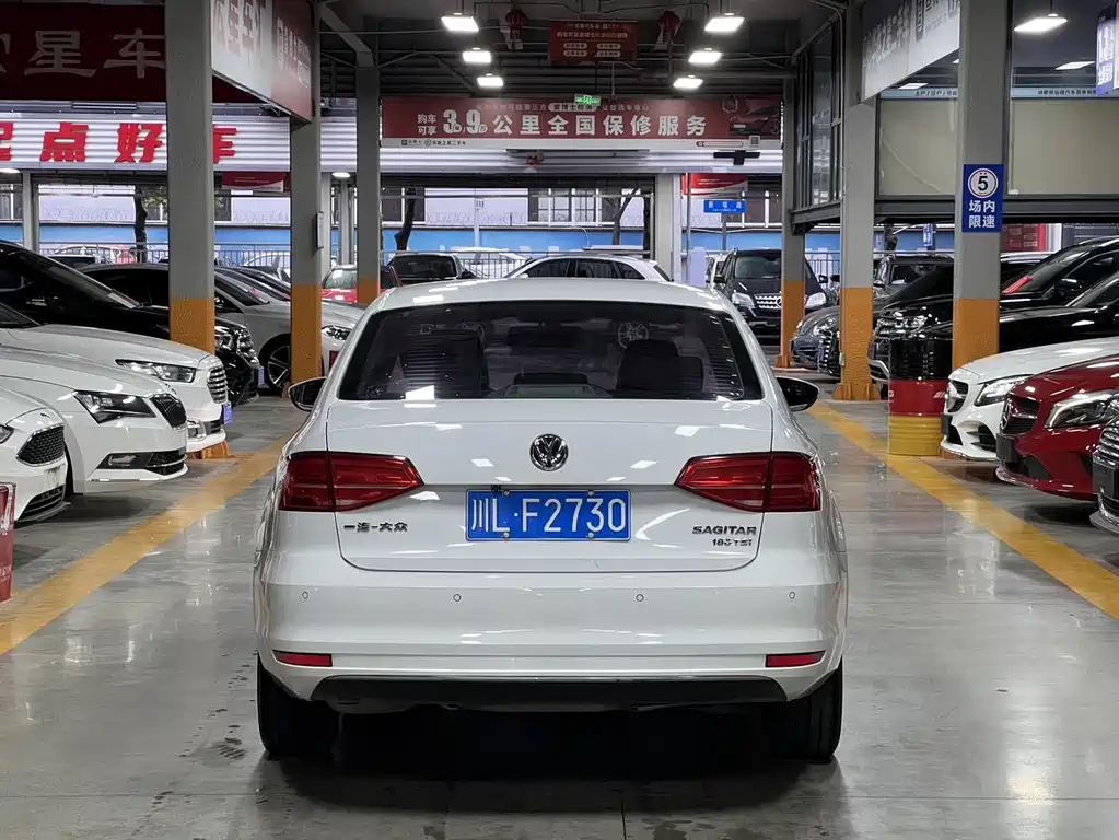 Volkswagen Sagitar — миниатюра 4