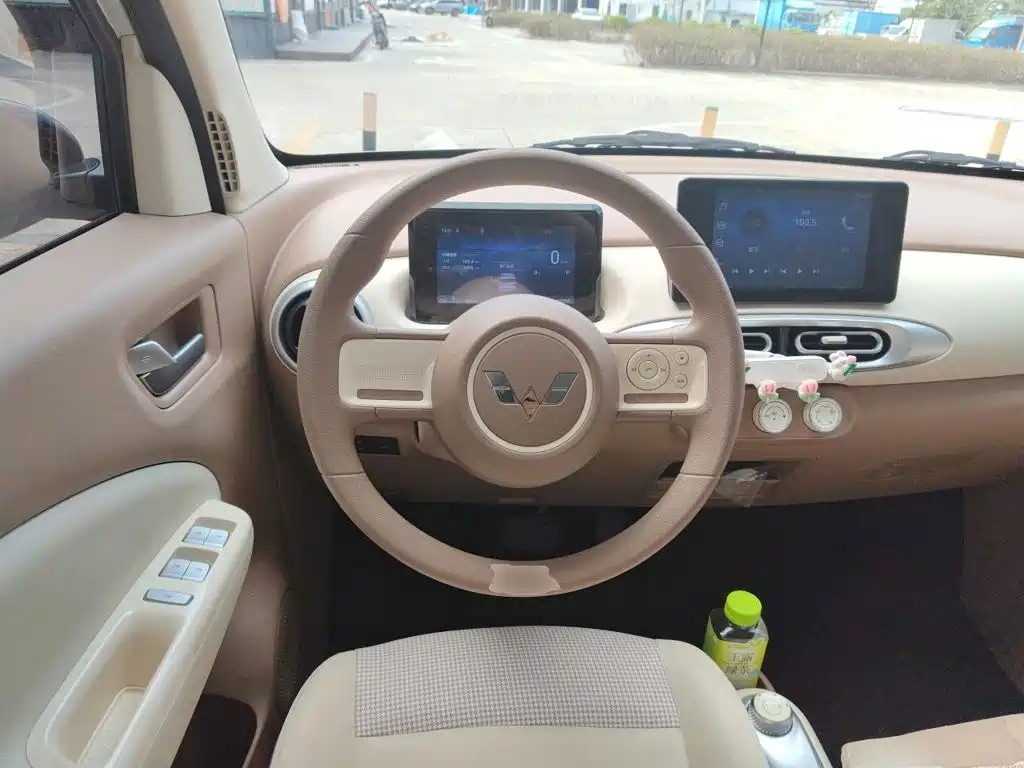 Wuling MINIEV — миниатюра 11