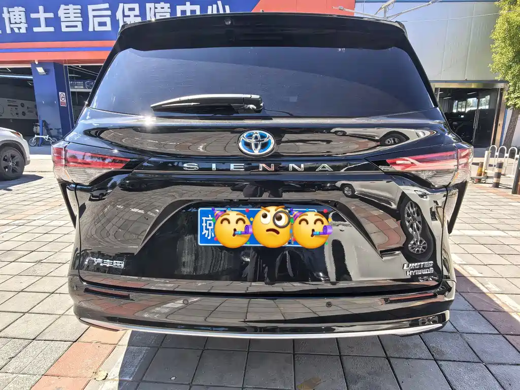 Toyota Sienna — миниатюра 33