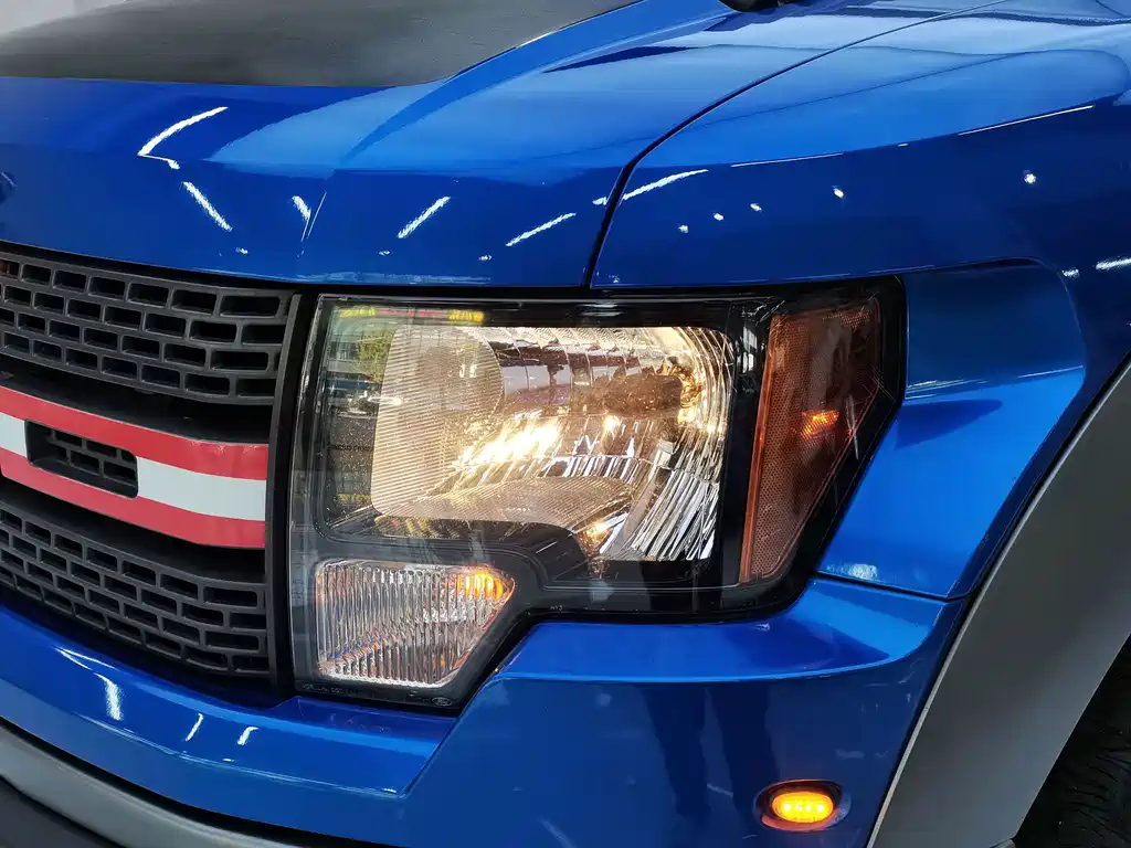 Ford F-150 Raptor — миниатюра 8