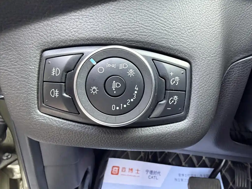 Ford Kuga — миниатюра 14