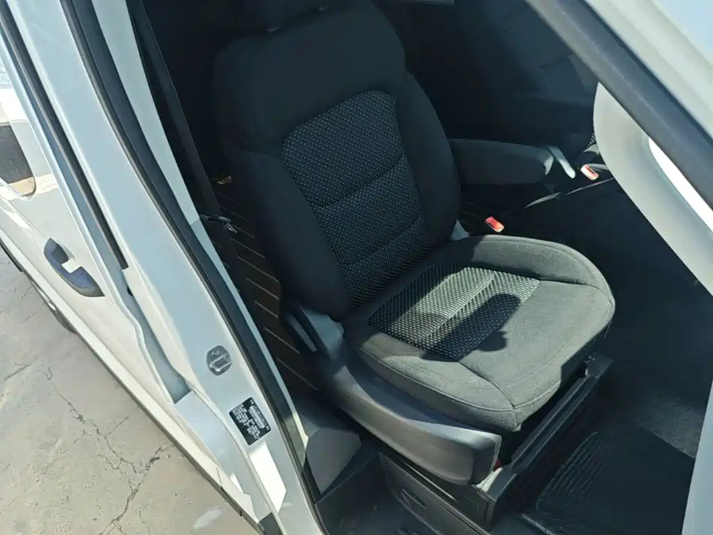 Maxus V90 — миниатюра 25