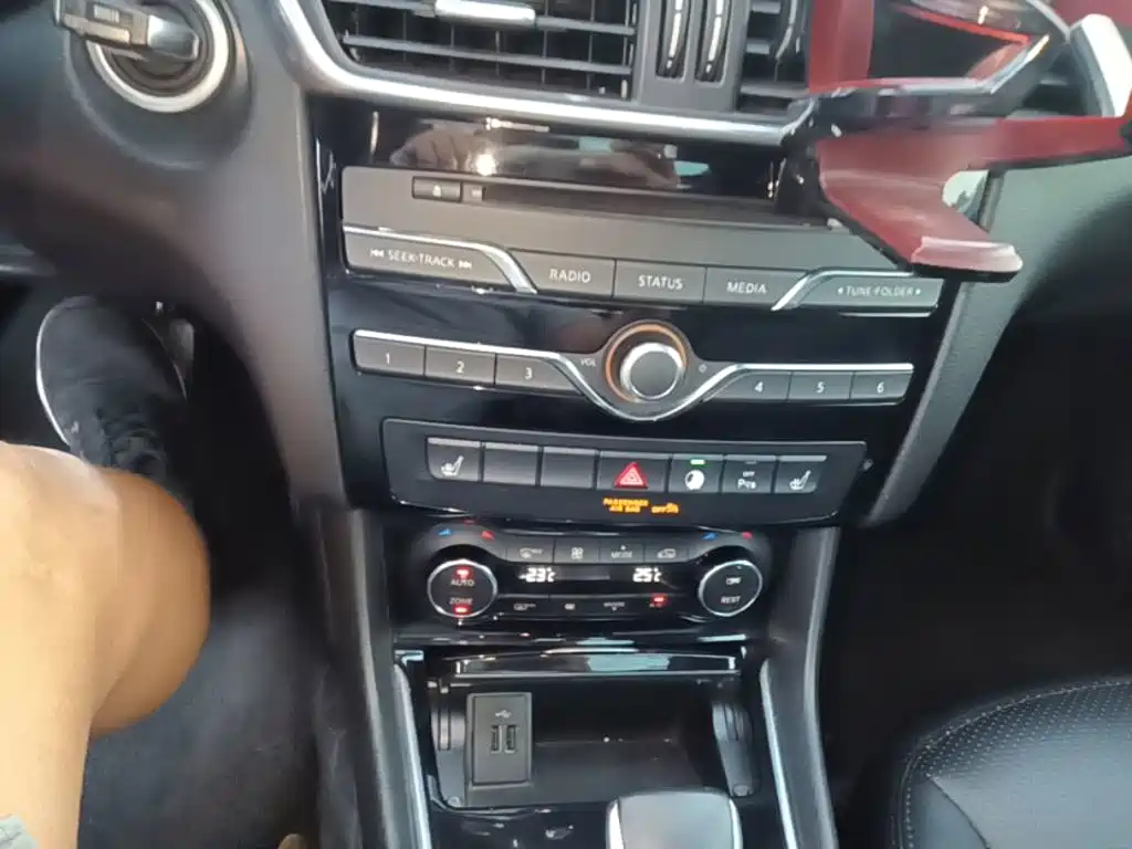 Infiniti QX30 — миниатюра 14