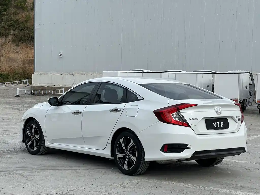 Honda Civic — миниатюра 9