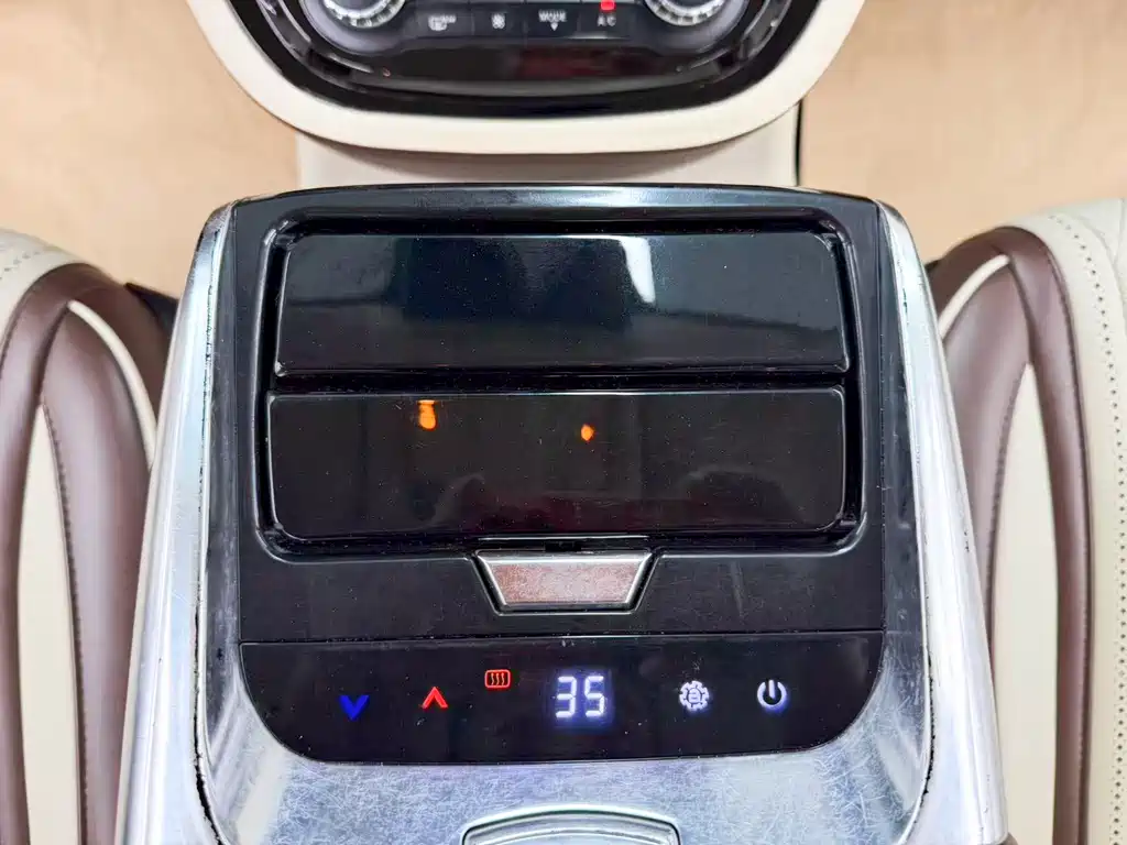 Mercedes-Benz Vito — миниатюра 20