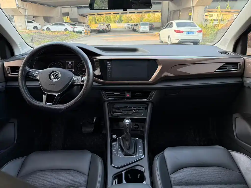 Volkswagen Tharu — миниатюра 9