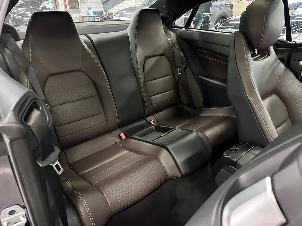 Mercedes-Benz E-Class (Import) — миниатюра 9