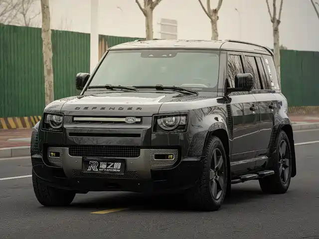 LAND ROVER DEFENDER