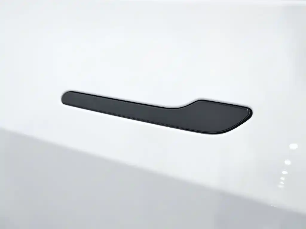 Tesla Model 3 — миниатюра 18