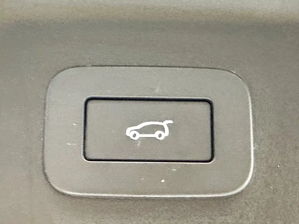 Land Rover Velar — миниатюра 24