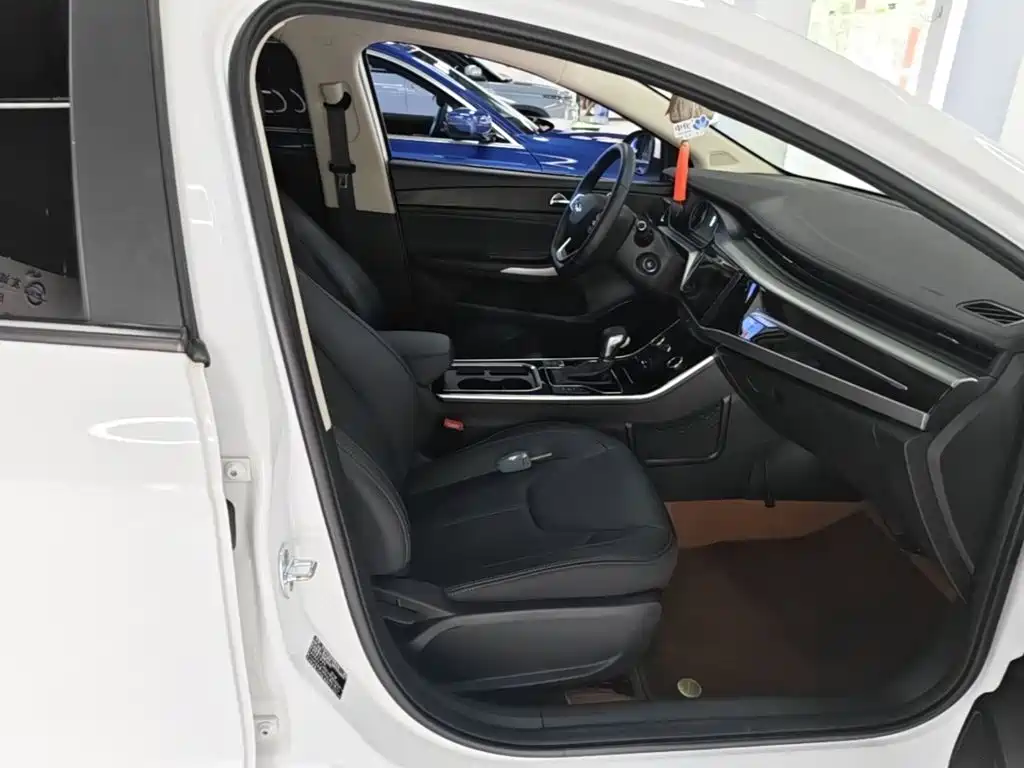 Chery Arrizo 5 — миниатюра 25