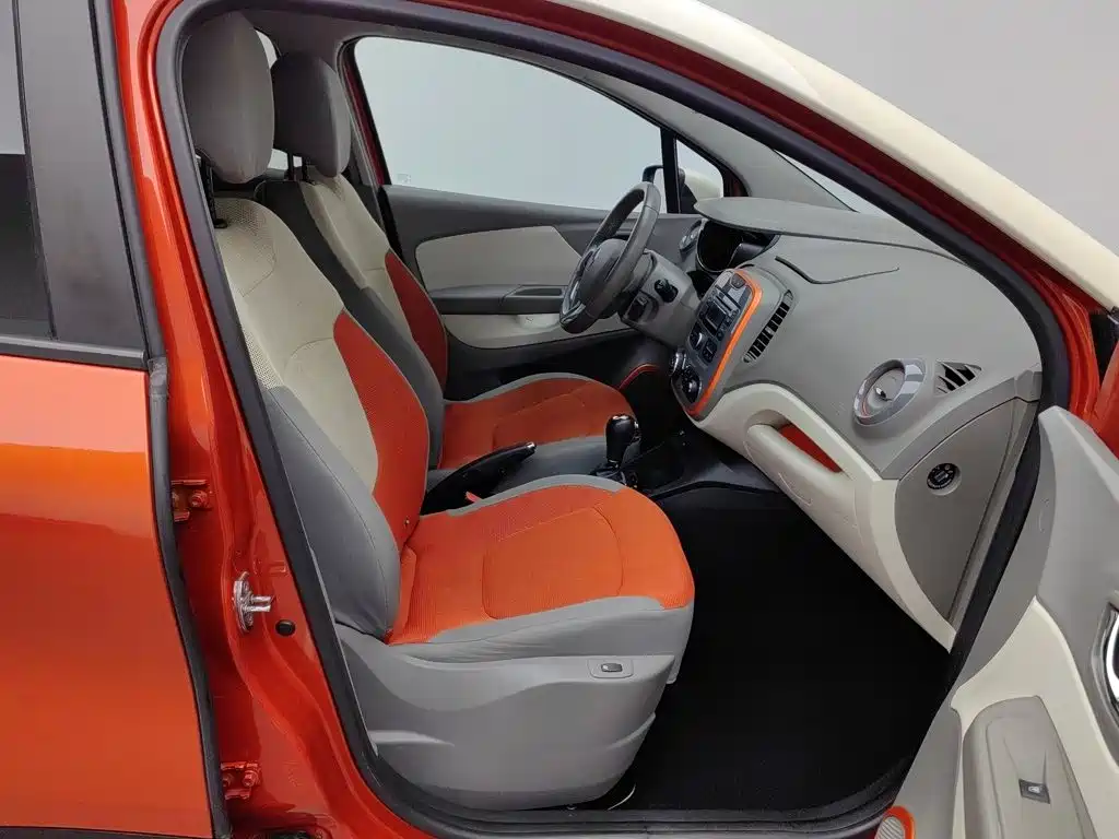Renault Captur — миниатюра 23