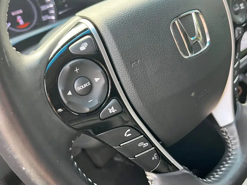 Honda Elysion — миниатюра 8