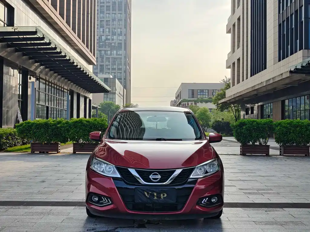 Nissan Tiida — миниатюра 3