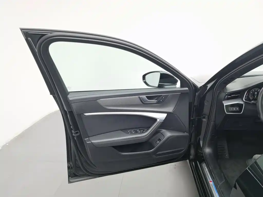 Audi A6L — миниатюра 8