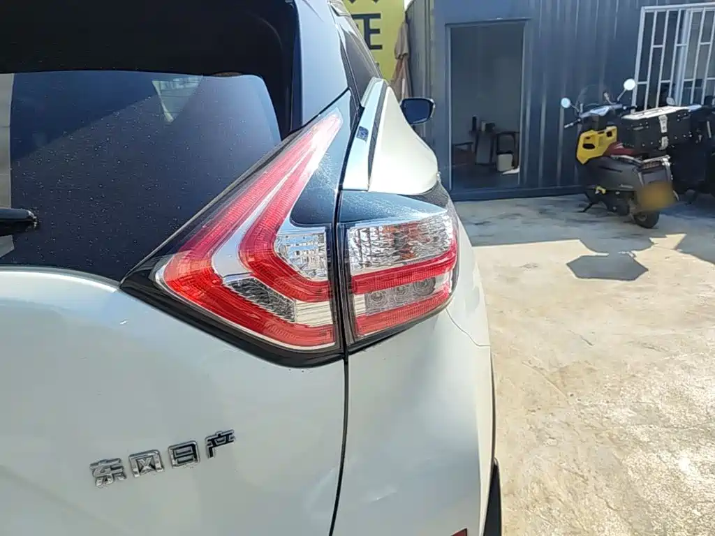 Nissan Murano — миниатюра 8
