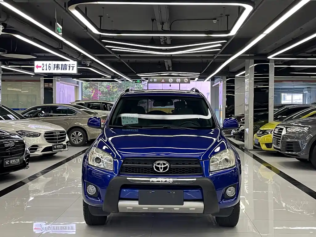 Toyota RAV4 — миниатюра 2