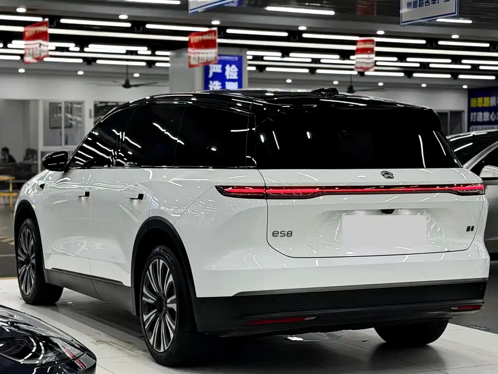 NIO ES8 — миниатюра 4