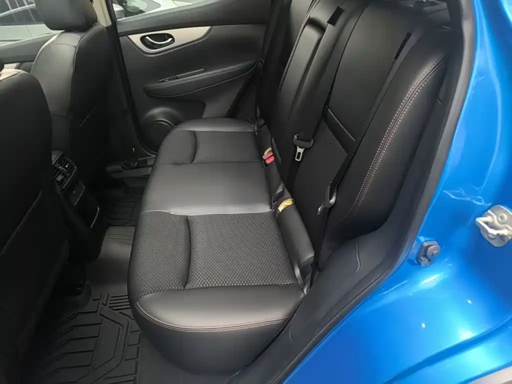 Nissan Qashqai — миниатюра 17