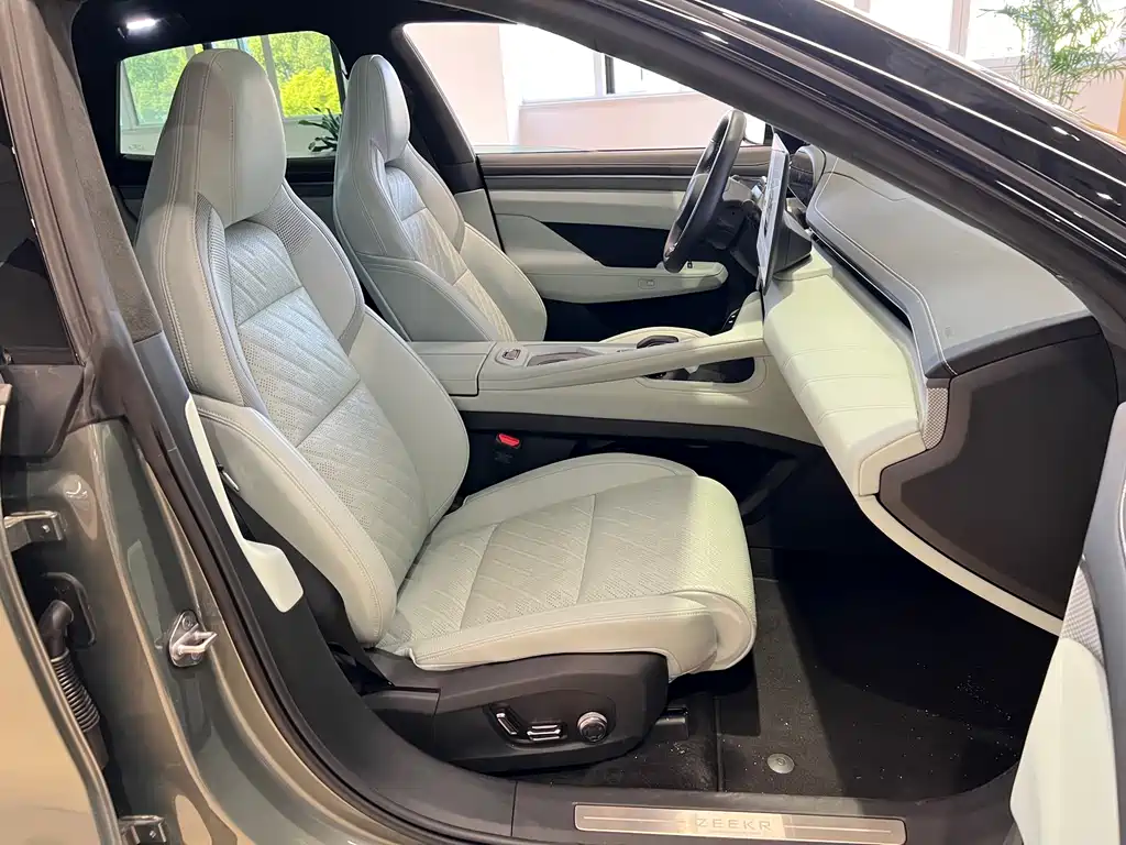 ZEEKR EXTREME KRYPTON 001