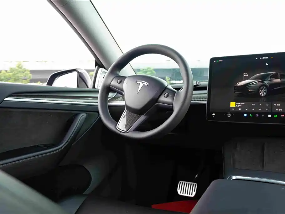 Tesla Model Y — фотографии объявления, Фото 16