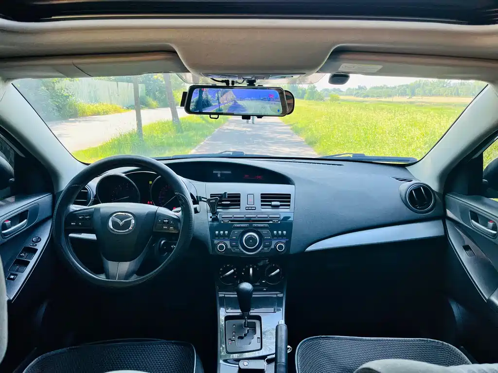 Mazda 3 Xingcheng — миниатюра 5