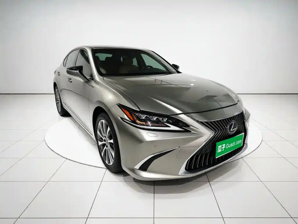 Lexus ES — миниатюра 24