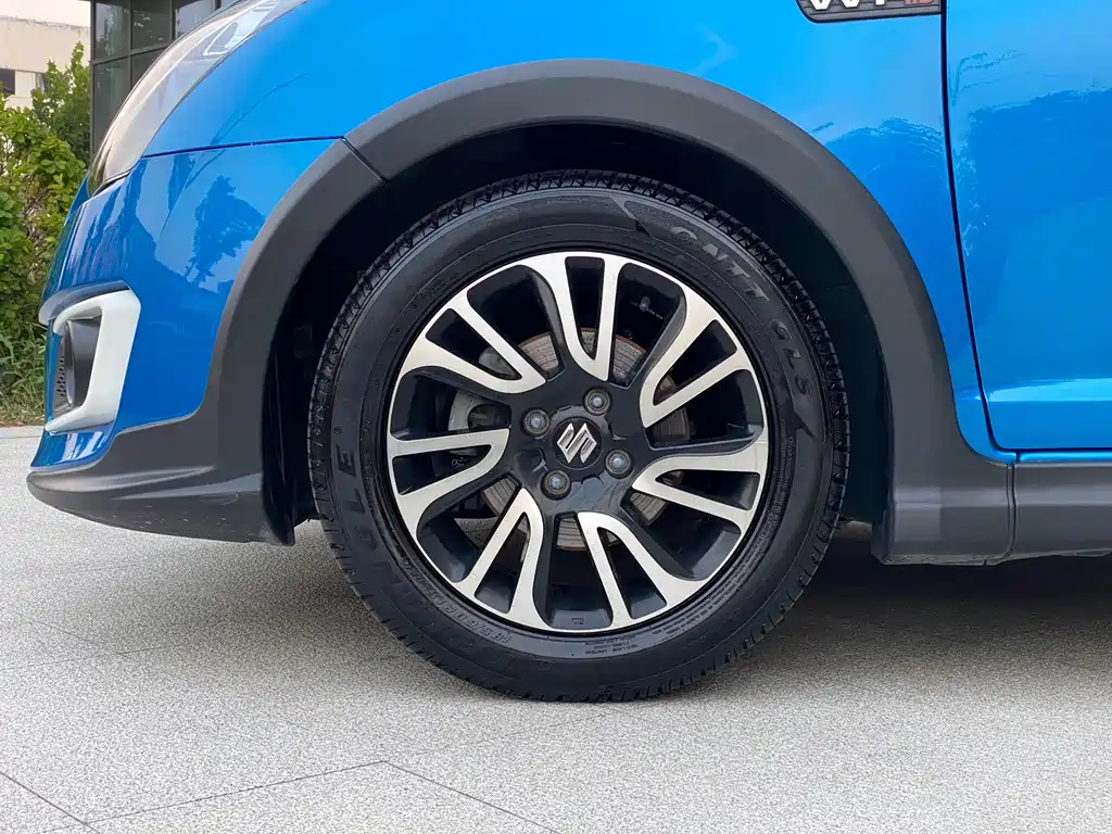 Suzuki Swift — миниатюра 12