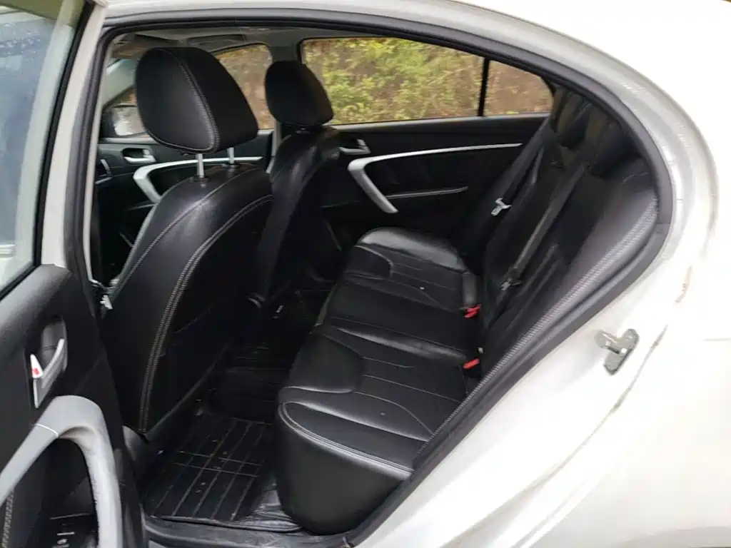 Geely Emgrand — миниатюра 22