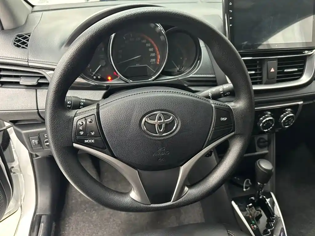 Toyota Yaris L — миниатюра 14