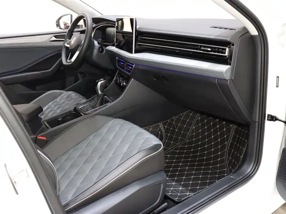Volkswagen Sagitar 2025 300TSI DSG