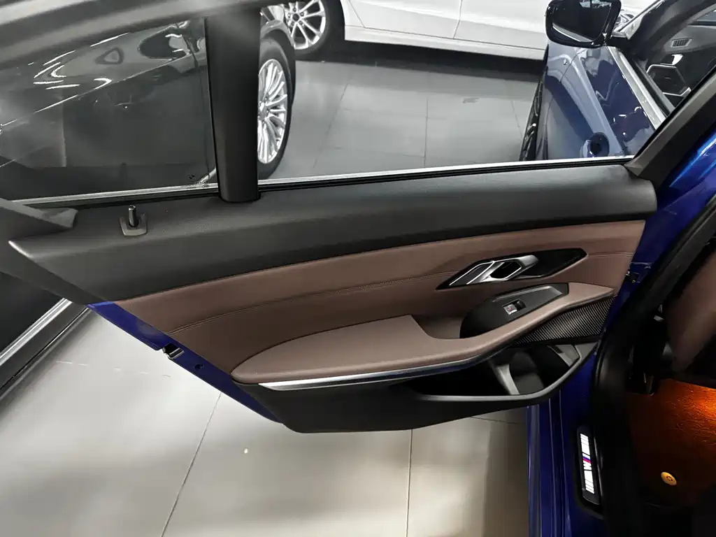 BMW 3 Series — миниатюра 10