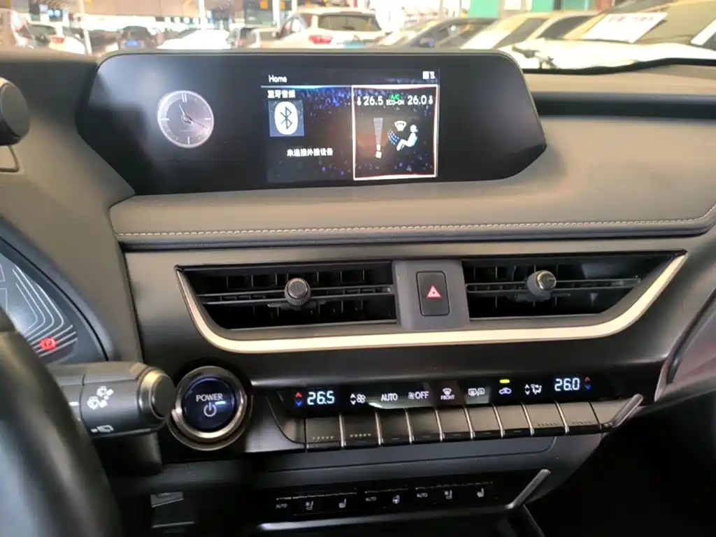 Lexus UX New Energy — миниатюра 13