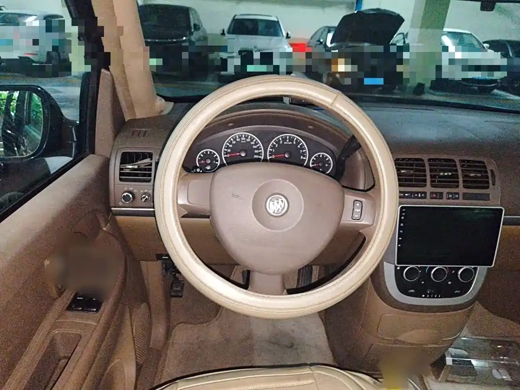 Buick GL8 — миниатюра 3