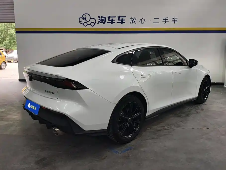 Changan UNI-V — миниатюра 3