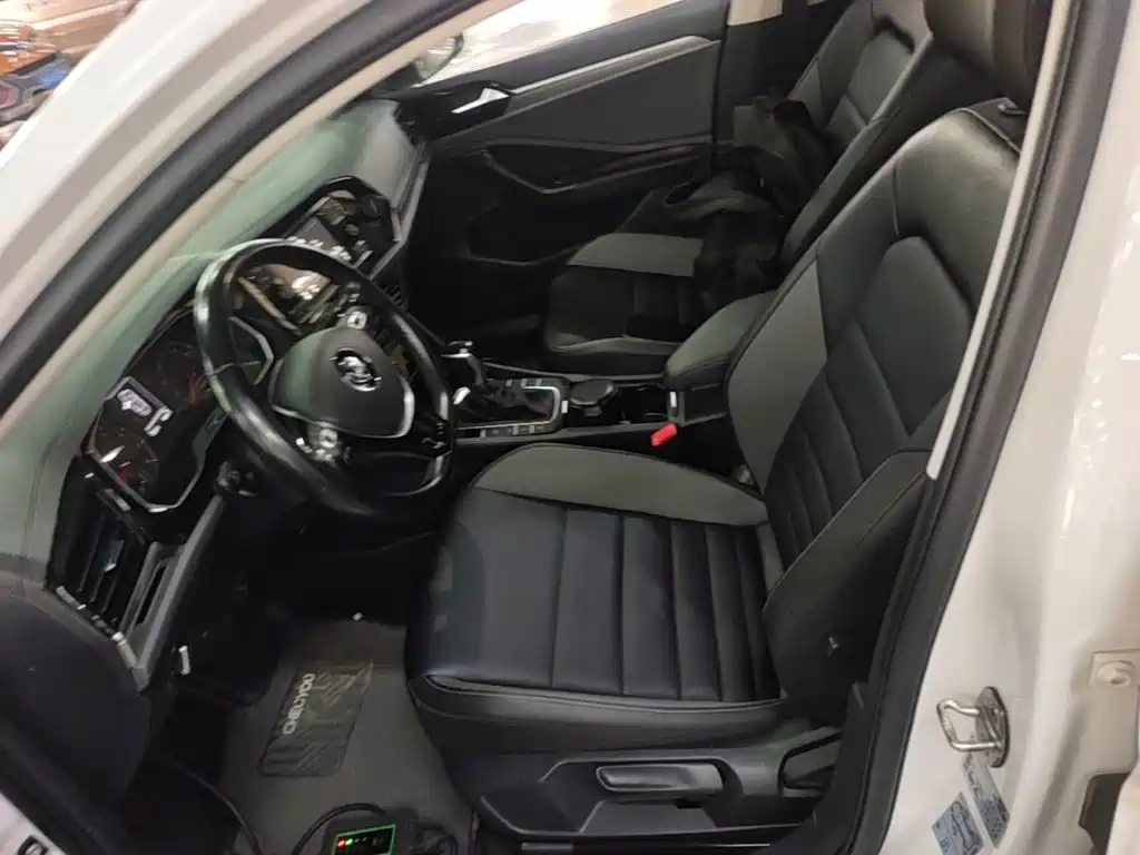 Volkswagen Sagitar — миниатюра 15