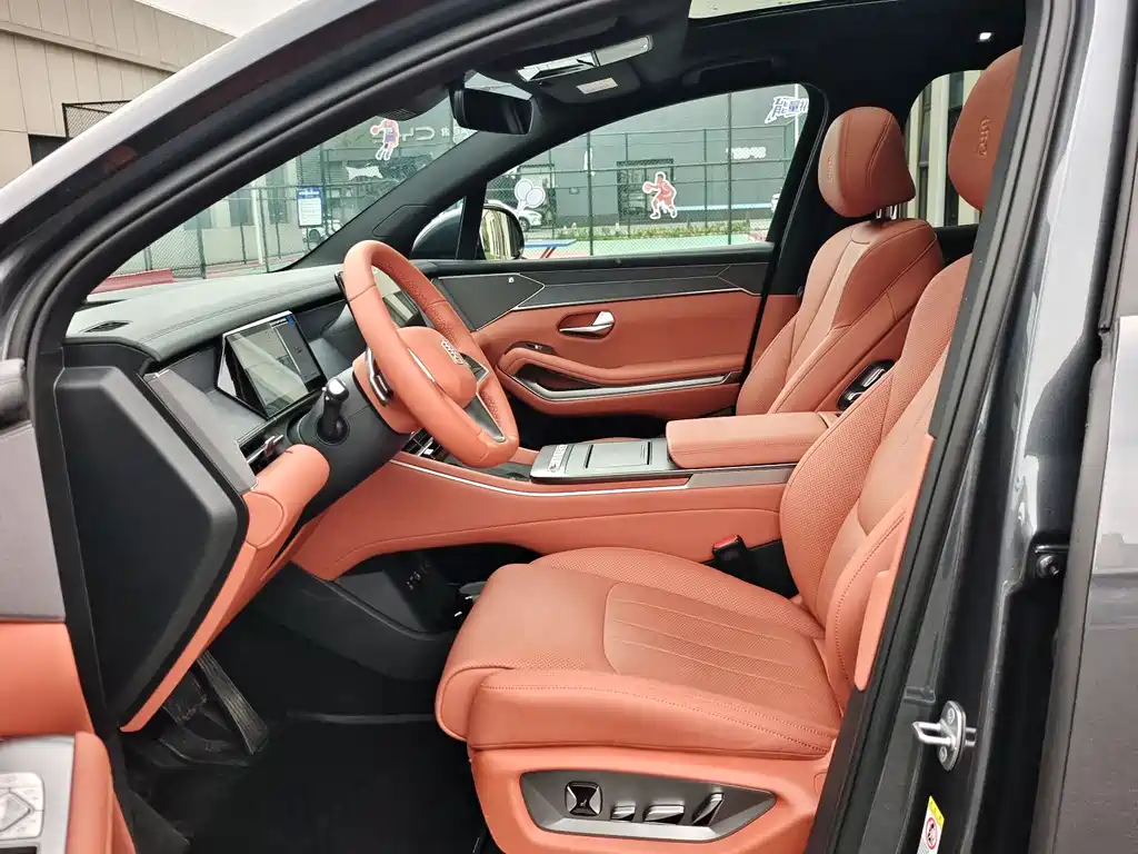 BYD Tang L L 2025 DM 175KM