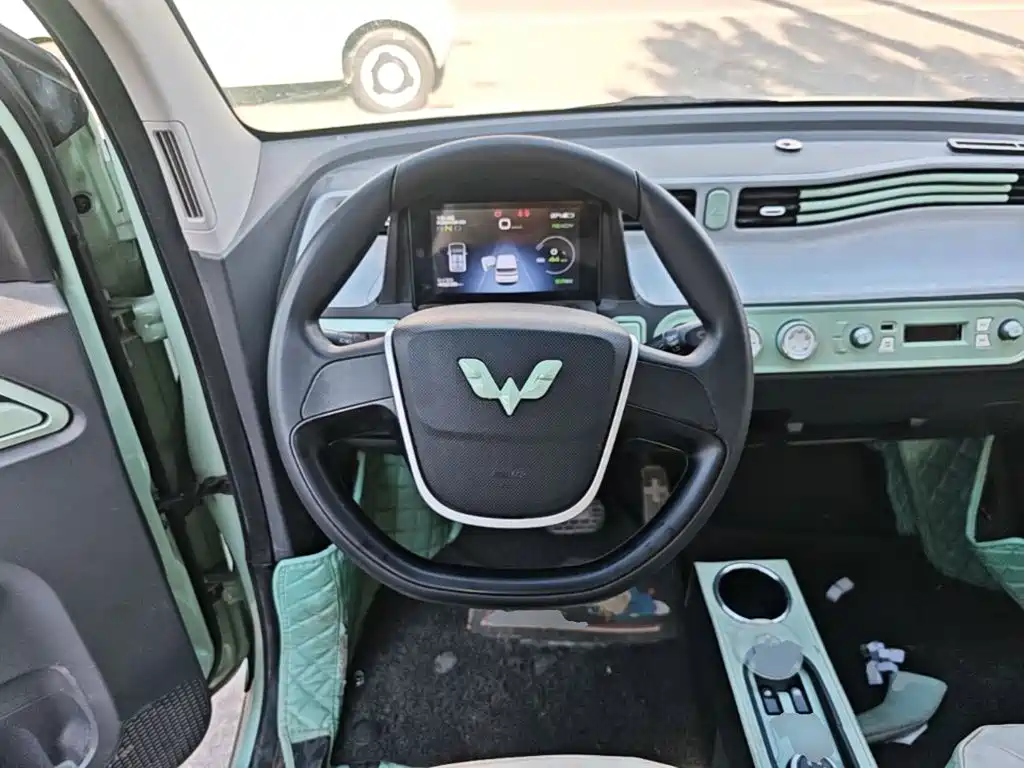 Wuling MINIEV — миниатюра 11
