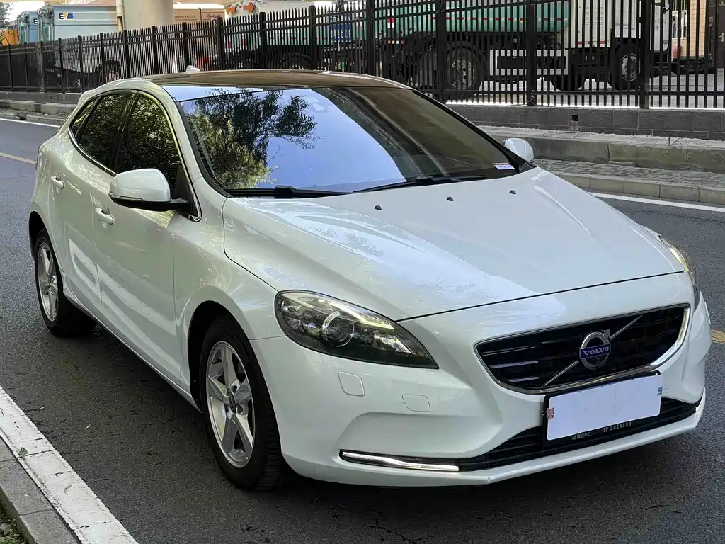 Volvo V40 — миниатюра 3