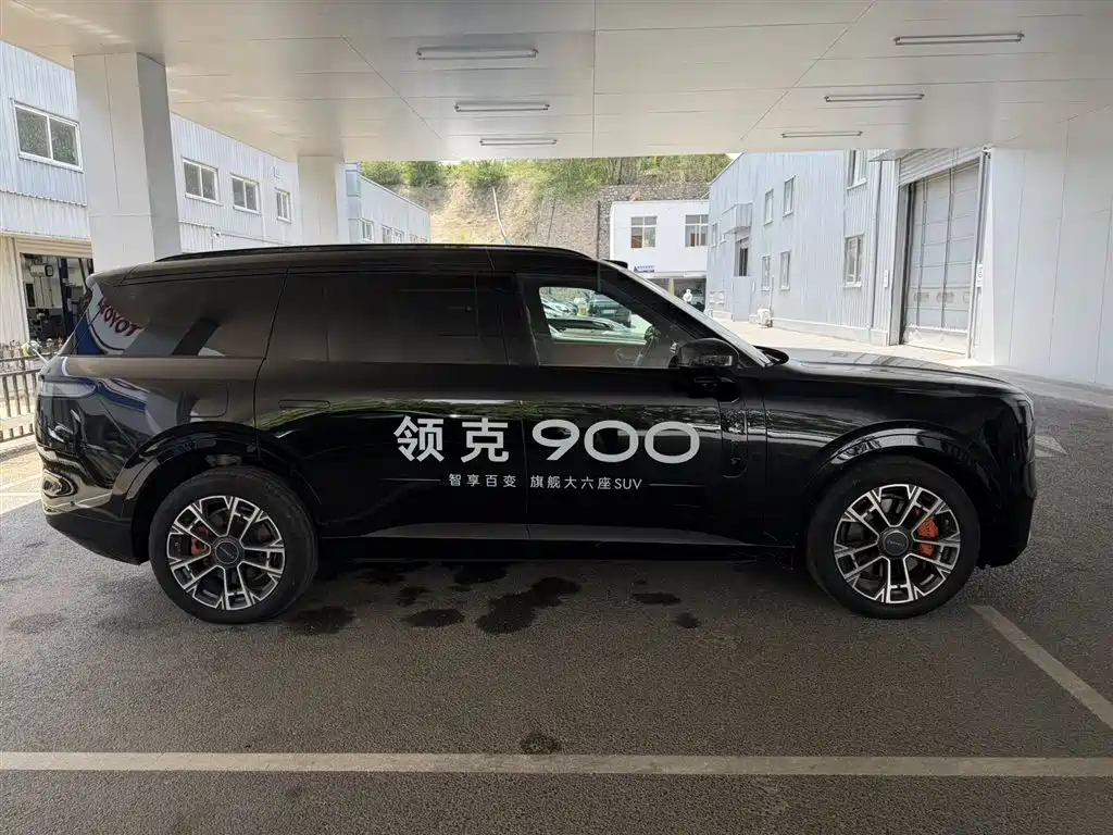Lynk & Co 900 2025 1.5T Ultra 6 мест