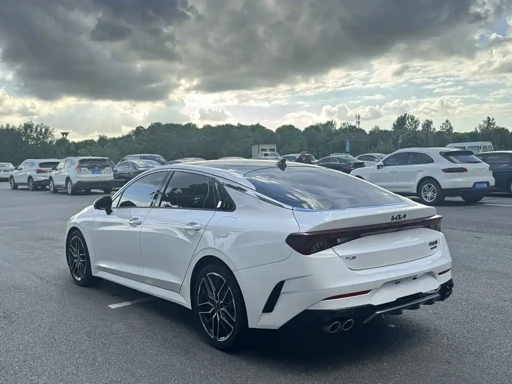 Kia K5 — миниатюра 4
