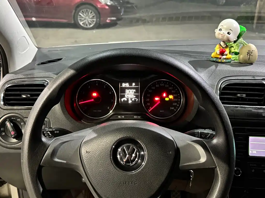 Volkswagen Polo — миниатюра 12