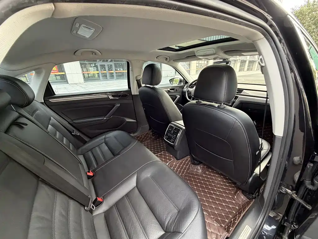 Volkswagen Passat — миниатюра 12